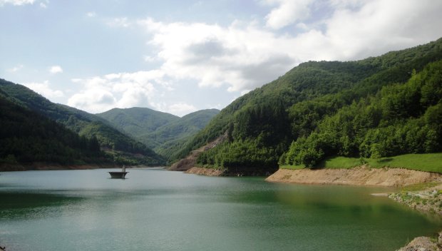 Изпускат контролирано язовирите “Пловдивци“ и “Златоград“