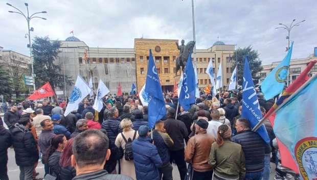 Съюзът на синдикатите в Северна Македония ще блокира сградата на парламента в Скопие
