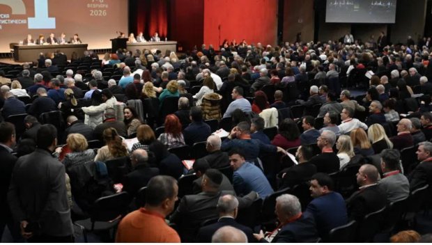 ГОРЕЩО ОТ КОНГРЕСА: Издигнаха 52 социалисти за лидер на БСП, Калоян Паргов и Драго Стойнев се отказаха