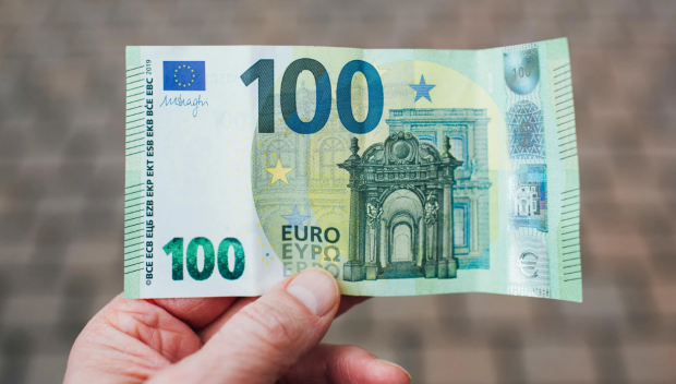 Разкриха схема с фалшиви 100 евро при продажба на картофи в Чирпан