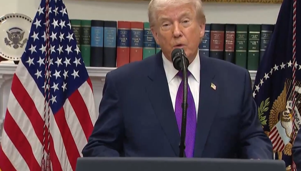 Администрацията на Тръмп отменя част от екологичните ограничения за електроцентралите