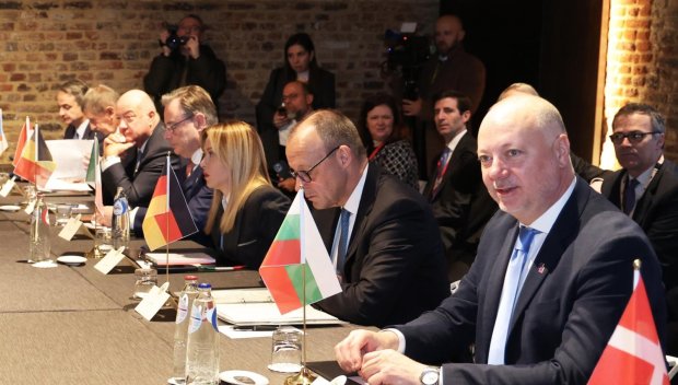 Росен Желязков на неформална среща с Мелони, Мерц и Де Вевер (СНИМКИ)