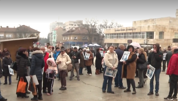 НЕДОВОЛСТВОТО НЕ СПИРА: Пореден протест срещу войната по пътищата в Червен бряг