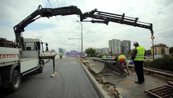 ЗАРАДИ СТРОЕЖА НА МЕТРОТО: Затварят южното платно на бул. Владимир Вазов за половин година