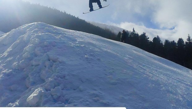 През февруари Мальовица става дом на зимните младежки състезания по сноуборд и ски