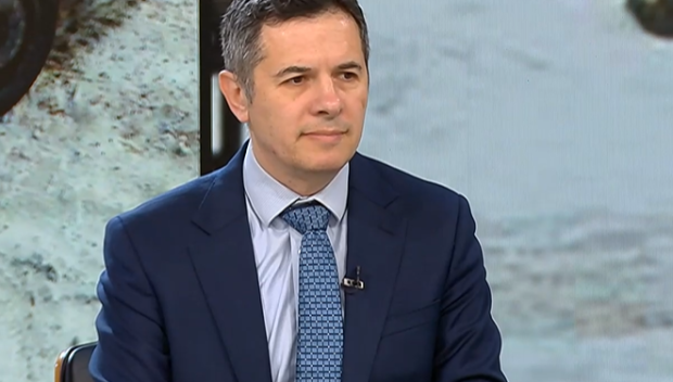 Филип Гунев с нов прочит на кадрите от камерите пред хижа Петрохан