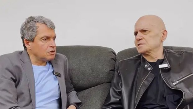 ПРЕЛЯ МУ ЧАШАТА! Слави Трифонов: bTV явно участва в изборите! Давал съм интервюта от дивана - ще правя каквото си искам, диванът си е мой (ВИДЕО)