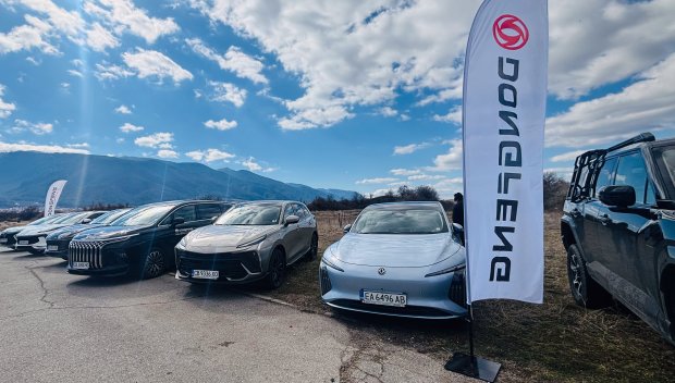 Чайна Мотор представи новия 4х4 MHERO 817 чрез дебютен офроуд тест (СНИМКИ)