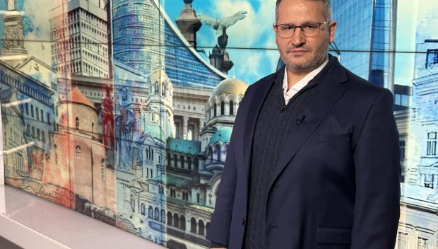 НОВИЯТ МИРЧЕВ: Пускаш телевизора - Христанов-бори-мафията, отиваш на плаж - Христанов-бори-мафията... А кога Панорама ще го пере?