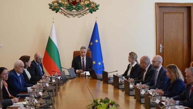 Ето каква е истинската цел зад безпрецедентната чистка на служебното правителство