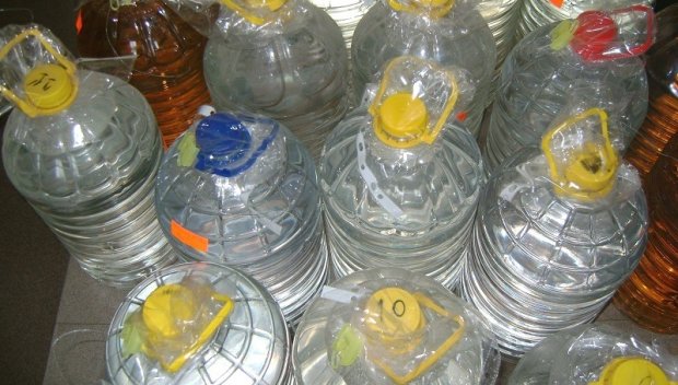 Митницата в София продава на търг над 135 хил. литра конфискуван алкохол