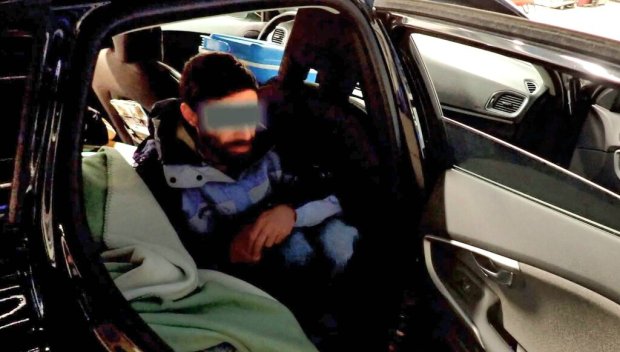 Скрит пътник в кола откриха на ГКПП “Малко Търново“