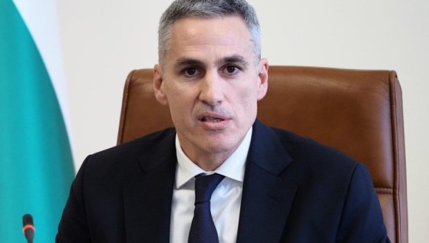 УБИЙСТВЕНА ИРОНИЯ: Тази вечер Правосъдие за всеки, Боец, ПП-ДБ, Джензитата организират поне 100-хиляден протест пред МС за оставката на нелегитимния Гюров под наслов: Кой разпореди това безобразие?