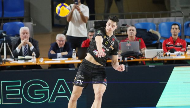 Александър Николов с 19 точки срещу шампиона Тренто