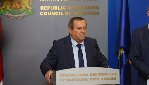 ЗА ЕДНИ МОЖЕ, ЗА ДРУГИ - НЕ! Дерибей на Доган се изтъпани по телевизора да плаши фирмите! И я да вадите как му запушиха устата...