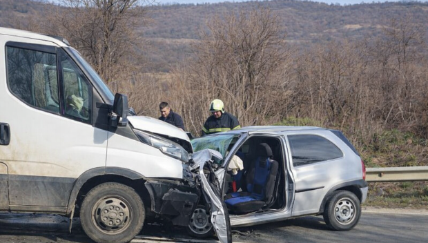 Тежка катастрофа затвори пътя София-Варна