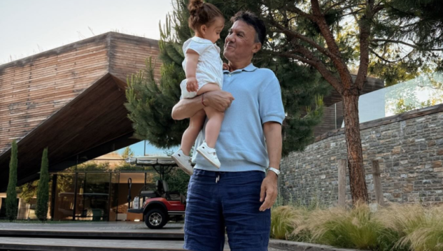 САМО В ПИК И РЕТРО: Внучката на Боби Михайлов стана на 2 (СНИМКИ)