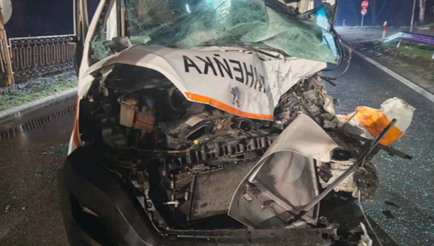 След тежката катастрофа на линейка с автобус – какво е състоянието на раненото бебе