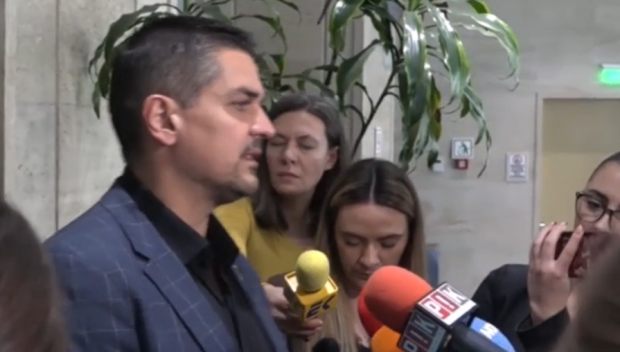 ПИК ТV! Радостин Василев: Хората са шокирани от антибългарската политика на премиера Гюров и от истеричния президент лицемер Йотова (ВИДЕО)