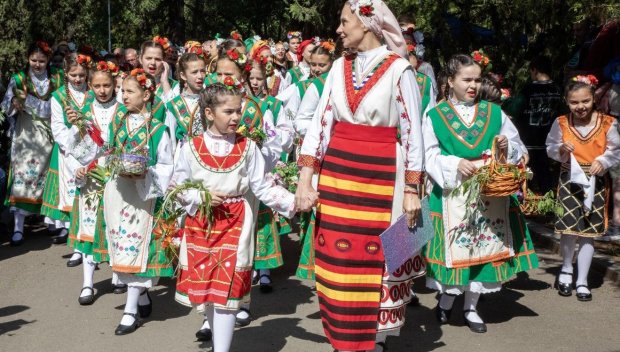 4 765 именици в старозагорско ще отбележат най-цветните пролетни празници