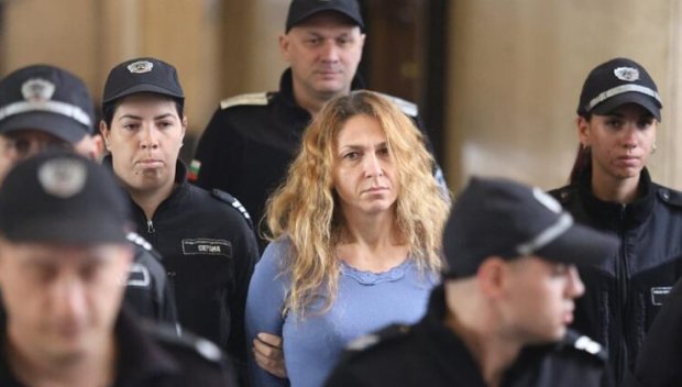 НОВО АМПЛОА! Петя Банкова от аферата Пудели и пачки стана психоложка – лекува депресия и двойки с проблеми