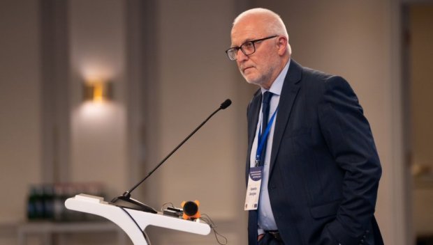 Почина главният секретар на Конституционния съд