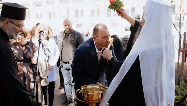 Партиархът влезе в Пирогов за Деня на здравето (СНИМКИ)