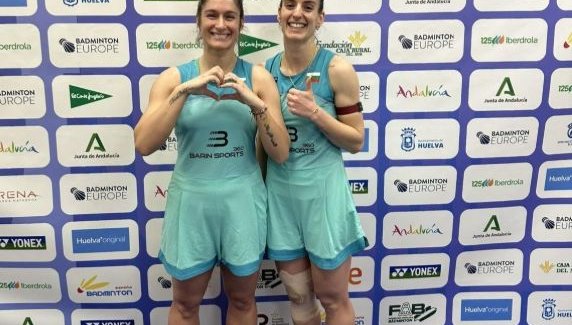 Стефани Стоева и Габриела Стоева са европейски шампионки по бадминтон
