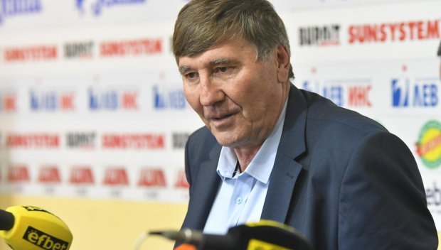 Георги Глушков сдава президентския пост