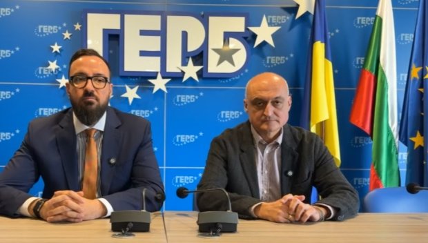 ИЗВЪНРЕДНО В ПИК! Представители на ГЕРБ отидоха да видят машините за гласуване - хора на ЦИК и Сиела норма ги нападнаха (ВИДЕО)