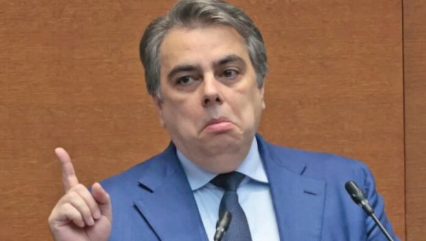 ГОЛЯМ МАЙТАП! Асен се цанил за финансов министър в кабинет на Радев, сега заема поза партер