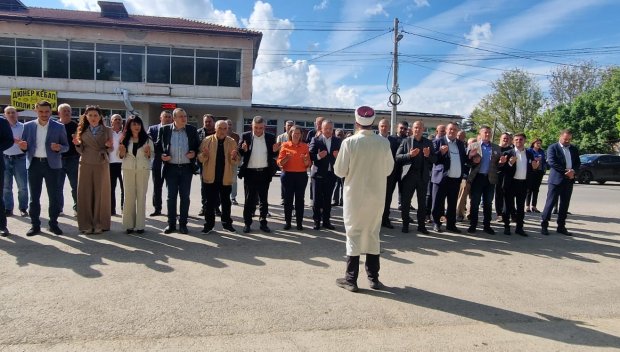 ДПС почете жертвите на т.нар. Възродителен процес (СНИМКИ)