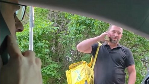 Мирчев се оплете за снощния екшън - във Фейсбук се хвали, че не са го били, но в монтираното му ВИДЕО се чува ясно как се жали на 112, че е ударен