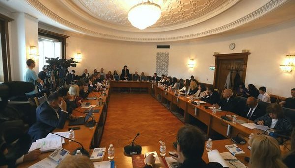 Депутатите връщат Антикорупционната комисия