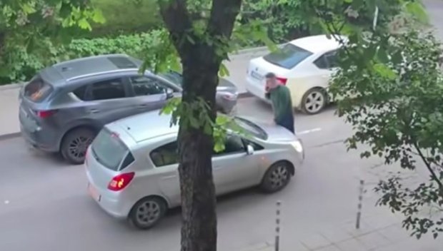 Самозабравилият се Мирчев трябва да целува ръце на Дара