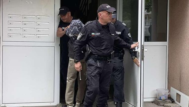 Задържаха стрелеца от квартал Надежда, гърмял по нидерландци след спор за паркомясто (СНИМКИ)