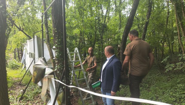 Административният съд във Варна остави без движение делото за премахване на ограда в Баба Алино