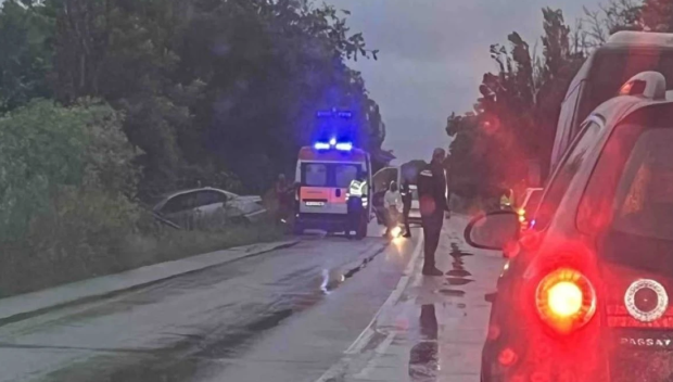Катастрофа блокира трафика в района на Сливо поле
