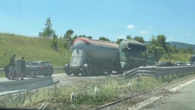 Прокуратурата проверява магистрала Струма“ край Мало Бучино