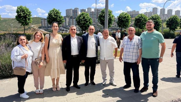 ЖИВА ВРЪЗКА: Представители на ДПС се срещаха с наши изселници в Есенйурт