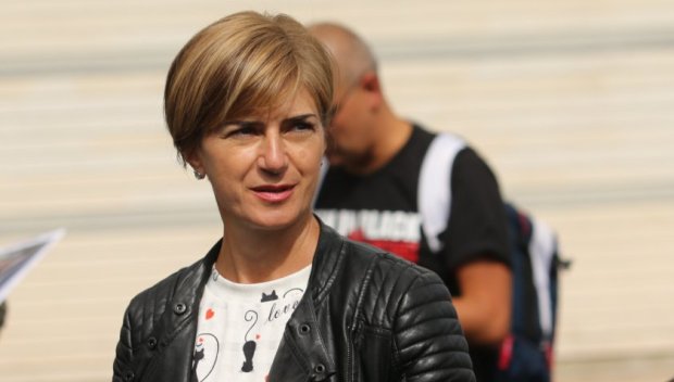 Дафовска след катастрофата на Тракия: Добре съм, бъдете здрави!