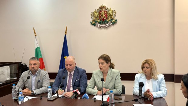 Министър Ива Петрова опроверга слуховете за предстоящо закриване на „Марица-изток“ и масови съкращения (СНИМКИ)