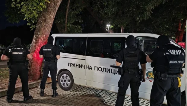 Разбиха схема за рент-а-кар измами, има десет задържани
