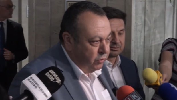 ПИК TV: ДПС с горещи подробности по скандала с Демерджиев: Министърът лъже за Пеевски! Няма никакви 227 полета, никакви лица (ВИДЕО/ОБНОВЕНА)