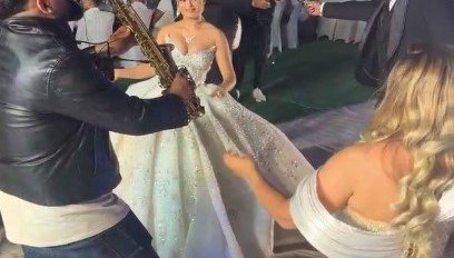 НЕДОВОЛСТВО: Общински съветник спретна сватба с близо 1300 гости в двора на видинско училище