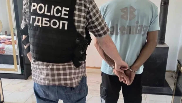 Мъж и жена отвлекли 20-годишна, принудили я да проституира