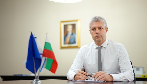 СКАНДАЛНО! Мутри на Благо Коцев гонят майки с деца