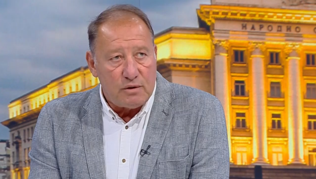Ангел Найденов: Разполагането на американските самолети не ни прави участник във войната, няма риск за сигурността ни