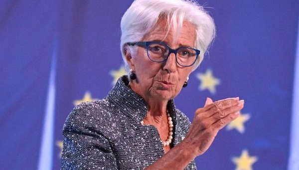 Предложения за нов дизайн на евробанкнотите ще представи днес ЕЦБ