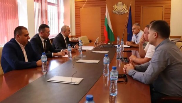 Министър Абровски: Искаме да защитим българските производители на плодове и зеленчуци от нелоялната конкуренция